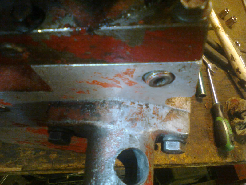 Bottom of hydraulic unit, with drain plug